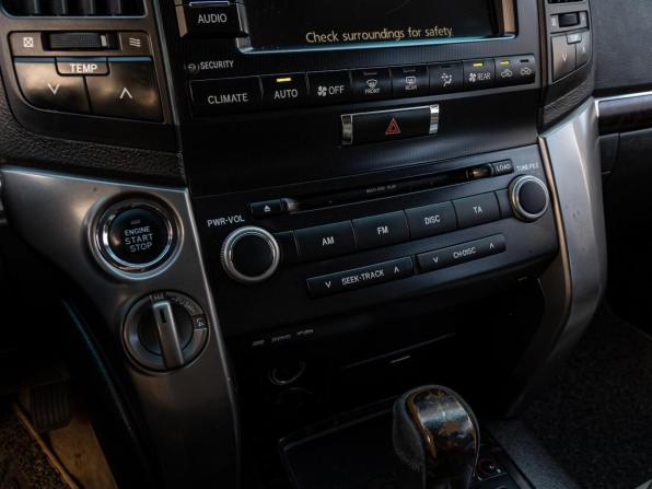 Toyota Land Cruiser 200 Series с пробегом 2008 года, цена 2 580 000 рублей, 302207 км, внедорожник, Автокод Объявления