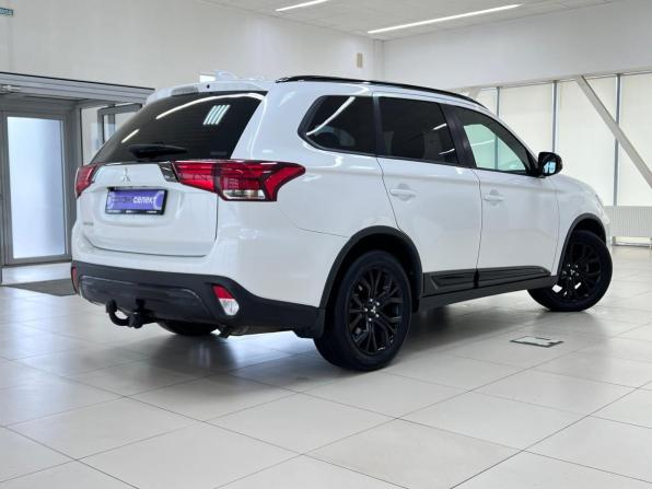 Mitsubishi Outlander III Рестайлинг 3 с пробегом 2020 года, цена 2 650 000 рублей, 63500 км, внедорожник, Автокод Объявления