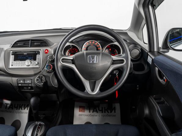 Honda Fit II с пробегом 2010 года, цена 890 000 рублей, 40711 км, хэтчбек, Автокод Объявления