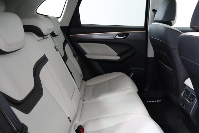 Haval Jolion I Рестайлинг с пробегом 2024 года, цена 2 049 000 рублей, 47000 км, внедорожник, Автокод Объявления