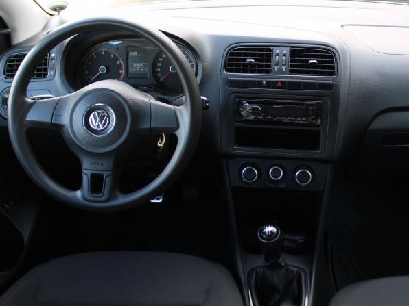 Volkswagen Polo V Рестайлинг с пробегом 2015 года, цена 889 000 рублей, 137530 км, седан, Автокод Объявления