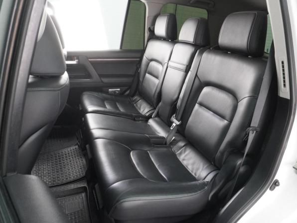 Toyota Land Cruiser 200 Series Рестайлинг 2 с пробегом 2015 года, цена 4 999 000 рублей, 145219 км, внедорожник, Автокод Объявления