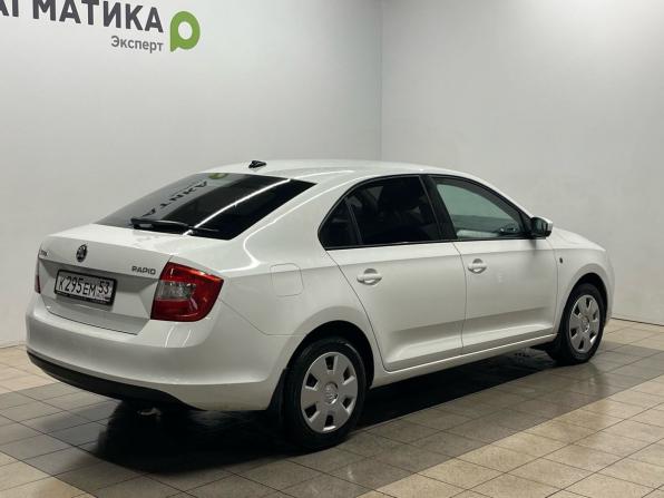 Skoda Rapid I с пробегом 2017 года, цена 899 000 рублей, 193810 км, лифтбек, Автокод Объявления