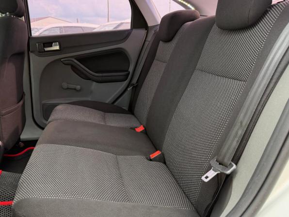 Ford Focus II Рестайлинг с пробегом 2010 года, цена 650 000 рублей, 177898 км, седан, Автокод Объявления