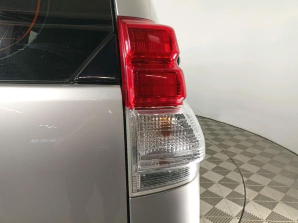 Toyota Land Cruiser Prado 150 Series с пробегом 2010 года, цена 2 299 000 рублей, 282000 км, внедорожник, Автокод Объявления