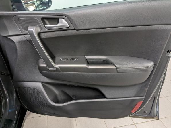Kia Sportage IV Рестайлинг с пробегом 2020 года, цена 2 350 000 рублей, 73185 км, внедорожник, Автокод Объявления