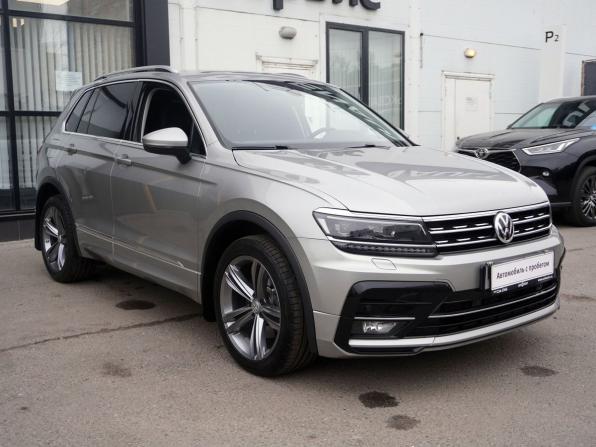 Volkswagen Tiguan II с пробегом 2019 года, цена 3 363 000 рублей, 86450 км, внедорожник, Автокод Объявления