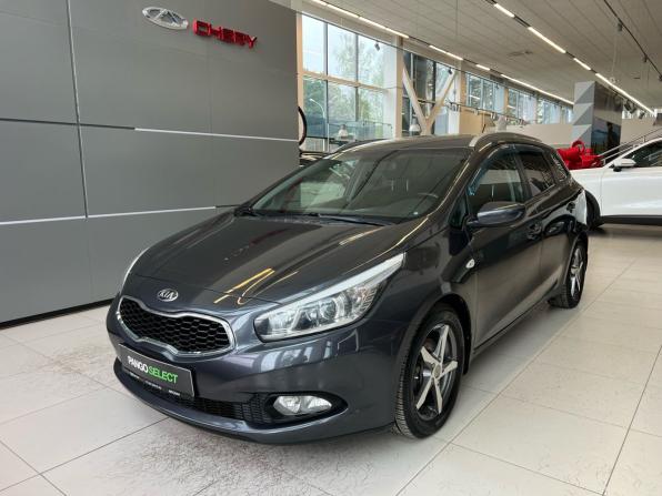 Kia Ceed II с пробегом 2013 года, цена 999 000 рублей, 213000 км, универсал, Автокод Объявления
