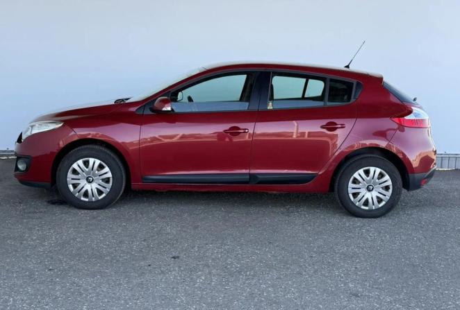Renault Megane III Рестайлинг с пробегом 2013 года, цена 870 000 рублей, 82190 км, хэтчбек, Автокод Объявления