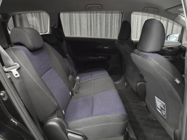 Toyota Wish II Рестайлинг с пробегом 2012 года, цена 1 340 000 рублей, 102000 км, минивэн, Автокод Объявления