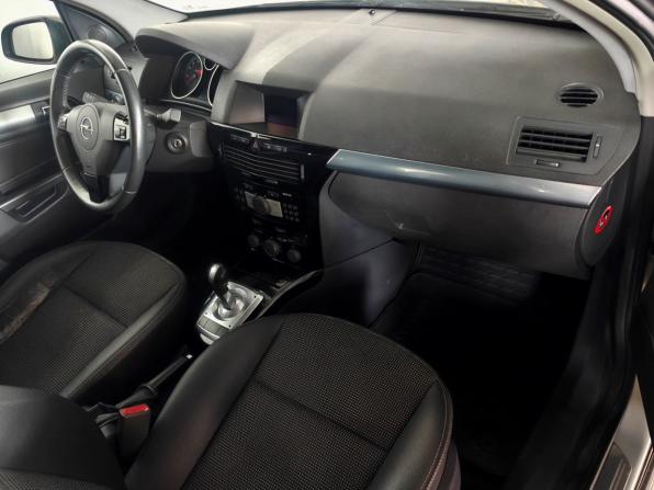 Opel Astra H Рестайлинг с пробегом 2007 года, цена 590 000 рублей, 157232 км, седан, Автокод Объявления