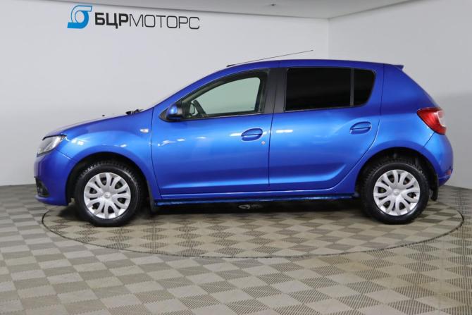 Renault Sandero II Рестайлинг с пробегом 2018 года, цена 899 990 рублей, 144564 км, хэтчбек, Автокод Объявления
