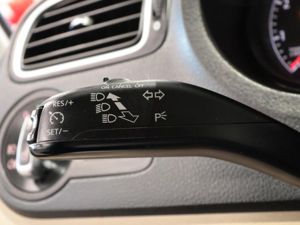 Volkswagen Polo V Рестайлинг с пробегом 2018 года, цена 1 085 000 рублей, 97469 км, седан, Автокод Объявления
