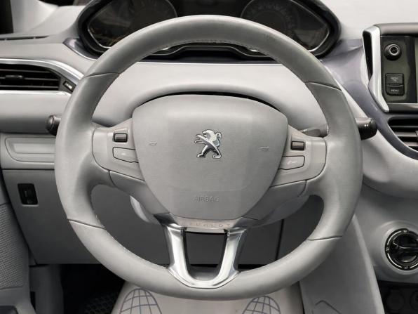 Peugeot 208 I с пробегом 2013 года, цена 697 000 рублей, 116973 км, хэтчбек, Автокод Объявления