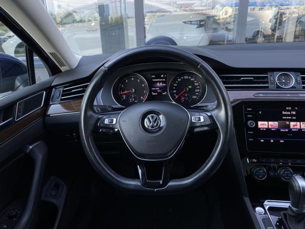 Volkswagen Passat B8 с пробегом 2019 года, цена 2 179 000 рублей, 138814 км, седан, Автокод Объявления