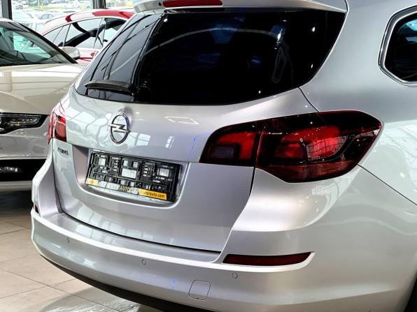 Opel Astra J с пробегом 2012 года, цена 985 000 рублей, 132100 км, универсал, Автокод Объявления
