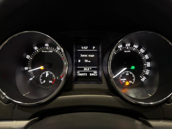 Skoda Yeti I Рестайлинг с пробегом 2016 года, цена 1 099 000 рублей, 197000 км, внедорожник, Автокод Объявления