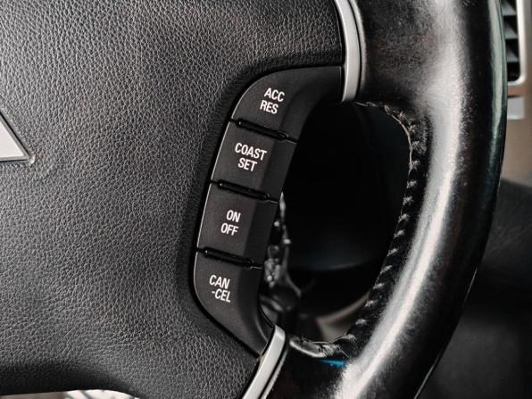 Mitsubishi Pajero IV Рестайлинг 2 с пробегом 2015 года, цена 2 300 000 рублей, 173185 км, внедорожник, Автокод Объявления