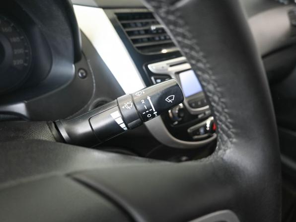 Hyundai Solaris I с пробегом 2011 года, цена 829 900 рублей, 220000 км, седан, Автокод Объявления