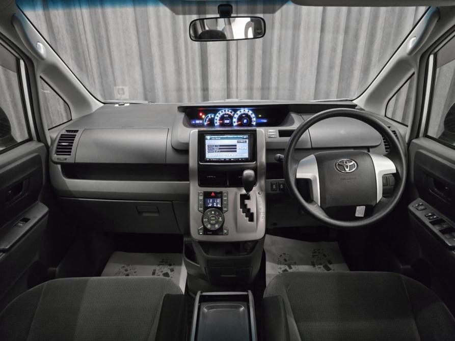Toyota Noah II (R70) Красноярск  - изображение 12