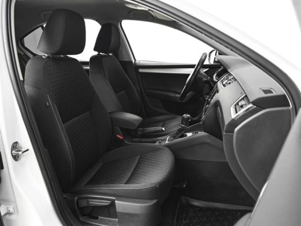 Skoda Octavia III (A7) с пробегом 2016 года, цена 1 220 000 рублей, 262642 км, лифтбек, Автокод Объявления