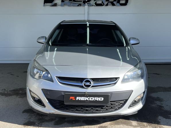 Opel Astra J Рестайлинг с пробегом 2012 года, цена 599 000 рублей, 184000 км, седан, Автокод Объявления