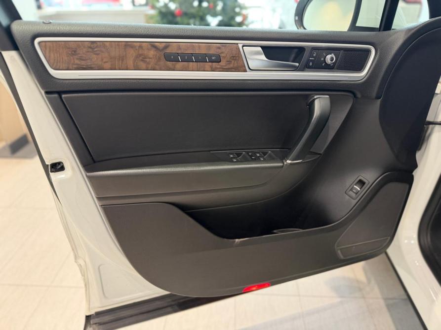 Volkswagen Touareg II Рестайлинг Томск  - изображение 8