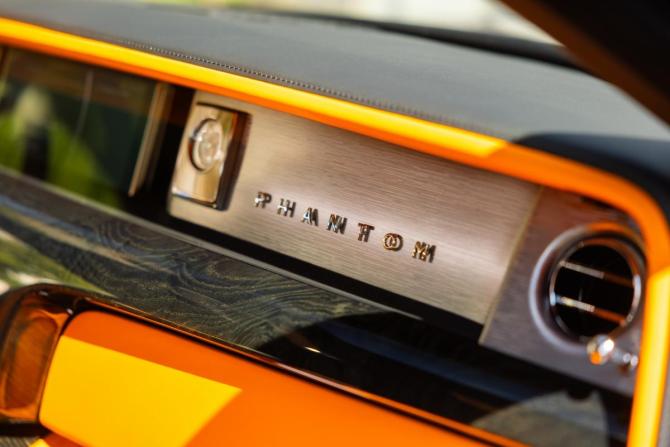Новый Rolls-Royce Phantom VIII 2024 года, цена 98 000 000 рублей, седан, Автокод Объявления