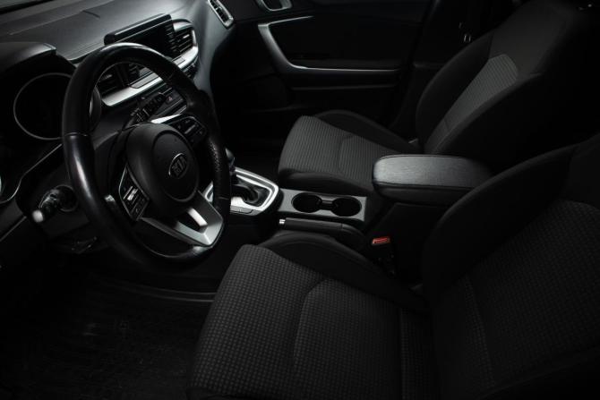 Kia Ceed III с пробегом 2018 года, цена 1 859 000 рублей, 71000 км, хэтчбек, Автокод Объявления
