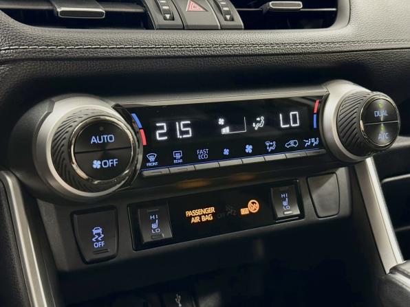 Toyota RAV4 V (XA50) с пробегом 2021 года, цена 4 350 000 рублей, 67412 км, внедорожник, Автокод Объявления