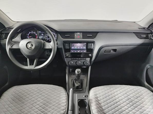 Skoda Octavia III (A7) Рестайлинг с пробегом 2018 года, цена 1 585 000 рублей, 102419 км, лифтбек, Автокод Объявления