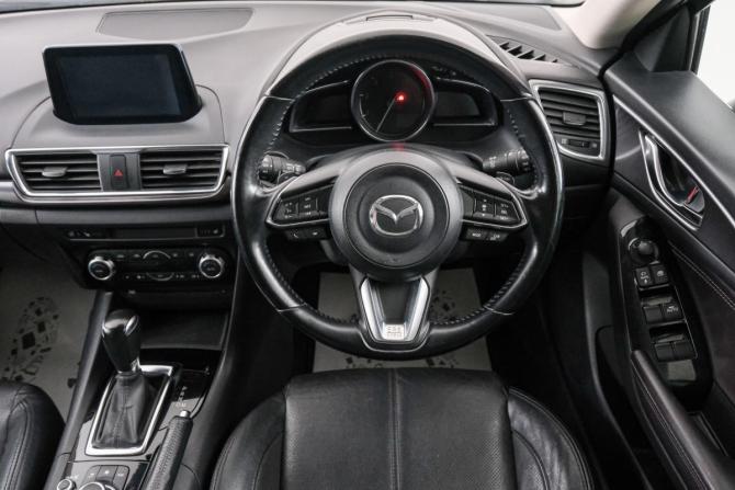 Mazda Axela III Рестайлинг с пробегом 2017 года, цена 1 449 000 рублей, 114571 км, хэтчбек, Автокод Объявления