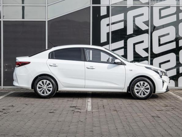 Kia Rio IV Рестайлинг с пробегом 2020 года, цена 1 500 000 рублей, 129539 км, седан, Автокод Объявления
