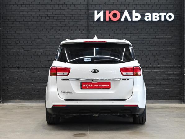 Kia Carnival III с пробегом 2018 года, цена 2 400 000 рублей, 155488 км, минивэн, Автокод Объявления
