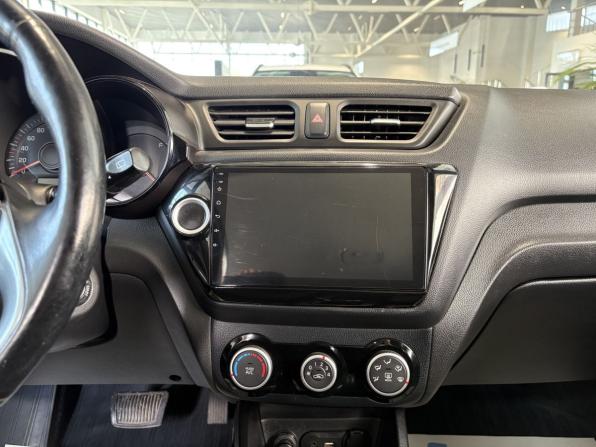 Kia Rio III Рестайлинг с пробегом 2016 года, цена 1 213 000 рублей, 68687 км, хэтчбек, Автокод Объявления
