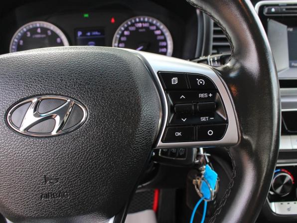Hyundai Sonata VII (LF) Рестайлинг с пробегом 2019 года, цена 1 390 000 рублей, 274000 км, седан, Автокод Объявления