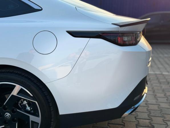 Changan Lamore с пробегом 2024 года, цена 2 225 000 рублей, 8184 км, седан, Автокод Объявления