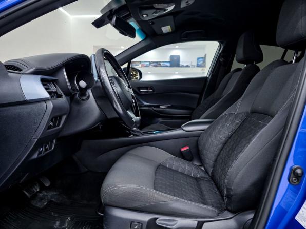 Toyota C-HR I Рестайлинг с пробегом 2020 года, цена 3 190 000 рублей, 179566 км, внедорожник, Автокод Объявления