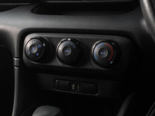 Toyota Yaris IV с пробегом 2021 года, цена 1 449 000 рублей, 133213 км, хэтчбек, Автокод Объявления