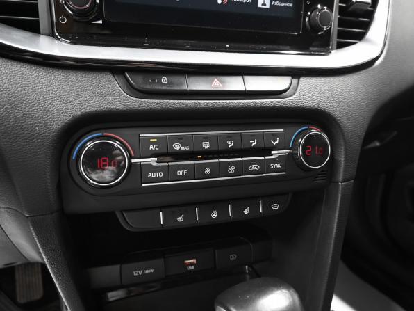 Kia Ceed III с пробегом 2021 года, цена 2 125 000 рублей, 68227 км, универсал, Автокод Объявления