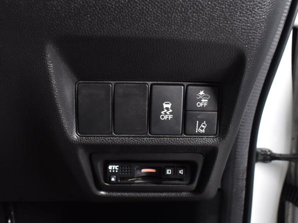 Honda Stepwgn V Рестайлинг с пробегом 2018 года, цена 2 375 995 рублей, 80752 км, минивэн, Автокод Объявления