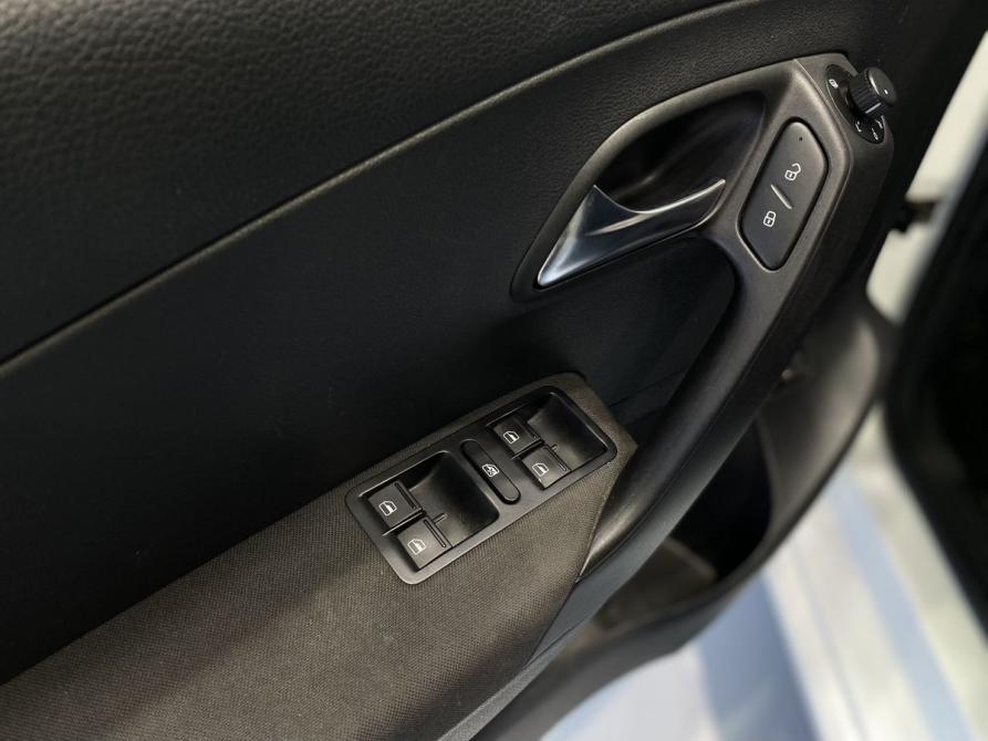 Volkswagen Polo V Рестайлинг Ростов-на-Дону  - изображение 8