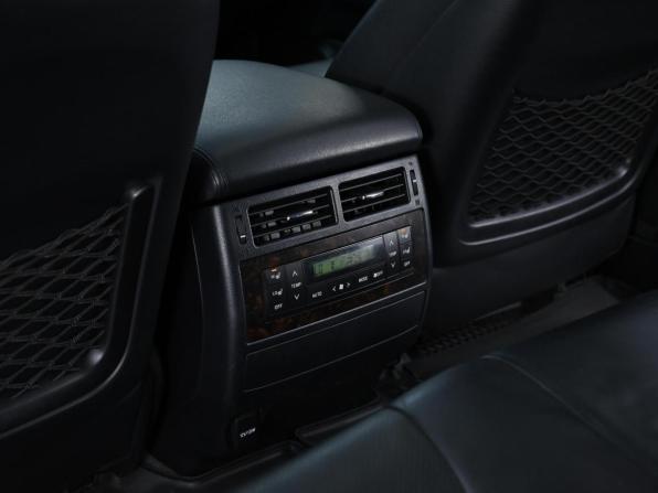 Toyota Land Cruiser 200 Series Рестайлинг 1 с пробегом 2013 года, цена 2 899 000 рублей, 188000 км, внедорожник, Автокод Объявления