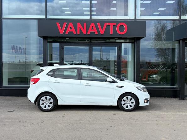 Kia Rio III Рестайлинг с пробегом 2017 года, цена 1 100 000 рублей, 142710 км, хэтчбек, Автокод Объявления