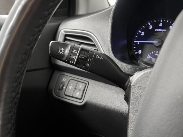 Hyundai Solaris II с пробегом 2019 года, цена 1 345 000 рублей, 122372 км, седан, Автокод Объявления