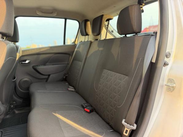 Renault Sandero II с пробегом 2015 года, цена 890 000 рублей, 157000 км, хэтчбек, Автокод Объявления