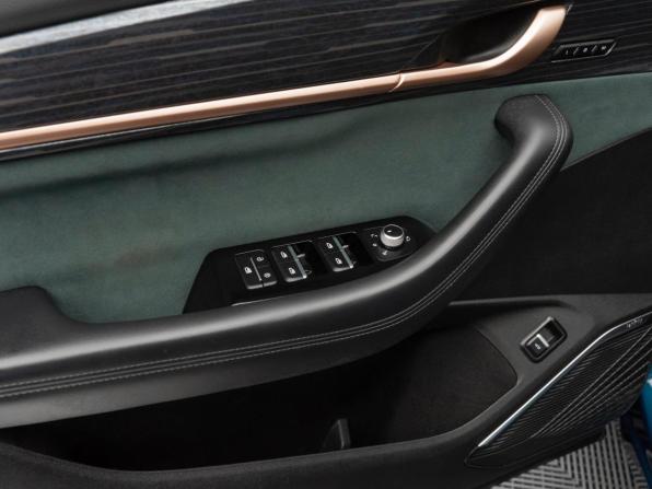 Geely Monjaro I с пробегом 2023 года, цена 2 940 000 рублей, 64288 км, внедорожник, Автокод Объявления