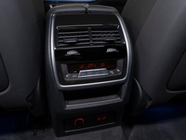 BMW XM с пробегом 2023 года, цена 15 500 000 рублей, 27950 км, внедорожник, Автокод Объявления