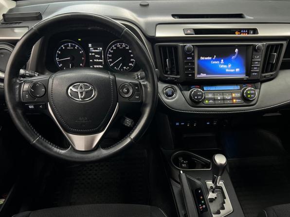 Toyota RAV4 IV (XA40) Рестайлинг с пробегом 2018 года, цена 2 630 000 рублей, 101609 км, внедорожник, Автокод Объявления