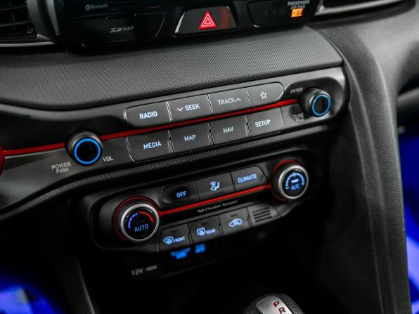 Hyundai Veloster II с пробегом 2019 года, цена 2 700 000 рублей, 117401 км, хэтчбек, Автокод Объявления
